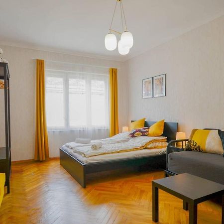 Apartamento Lonyay Gellert View 2Br Budapest Exterior foto