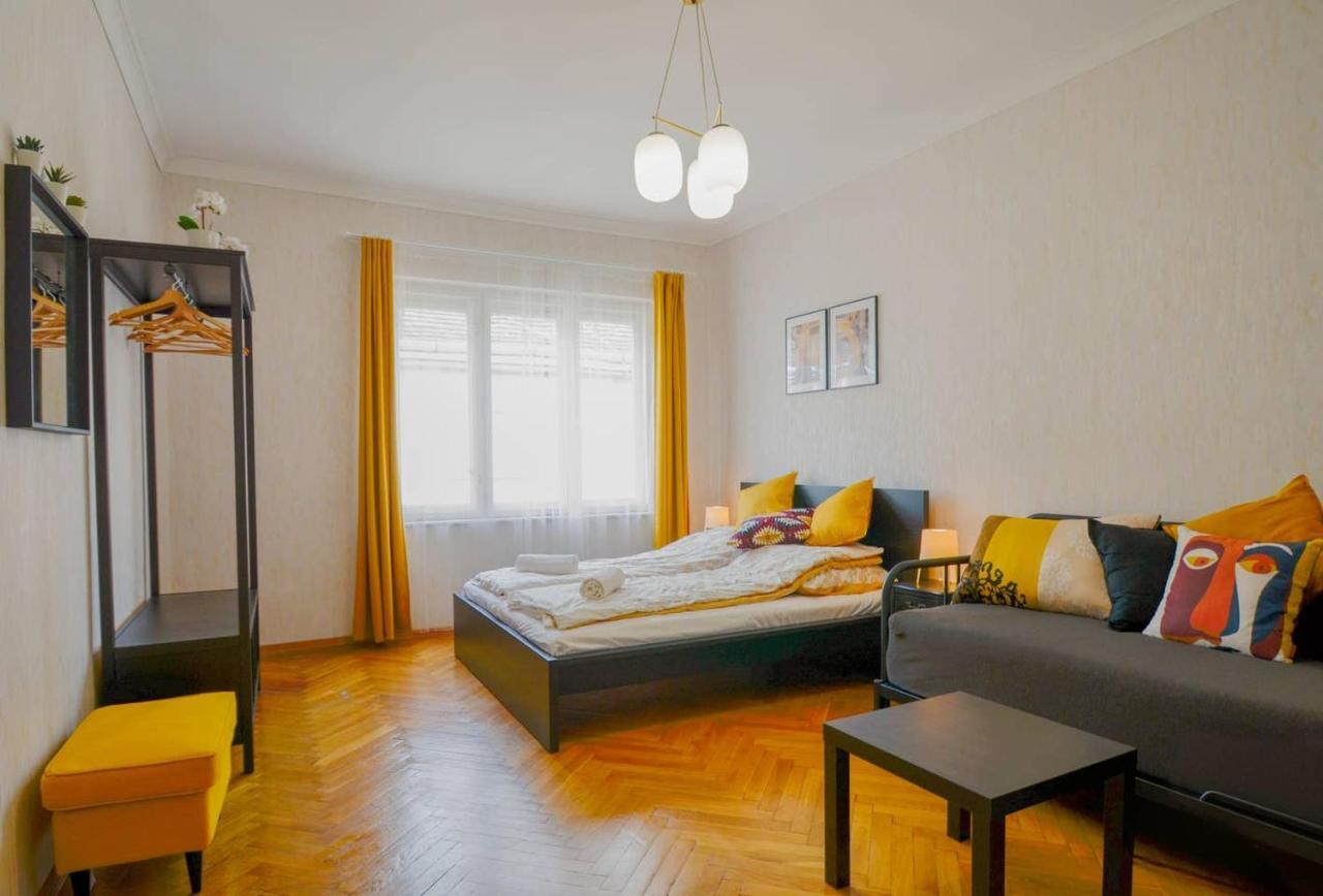 Apartamento Lonyay Gellert View 2Br Budapest Exterior foto