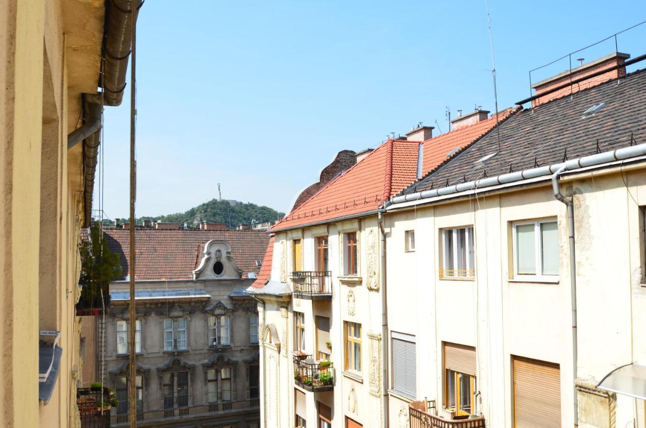 Apartamento Lonyay Gellert View 2Br Budapest Exterior foto